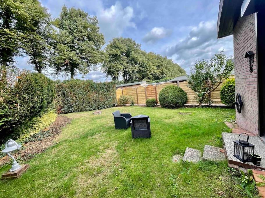 Studioappartement Mit Privatgarten In Ruhiger Wohnsiedlung Neumünster Exteriör bild
